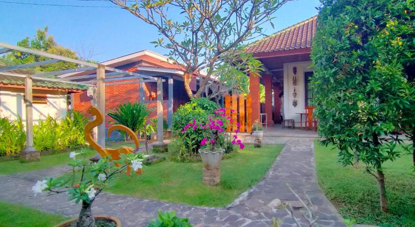 Tampilan Tunjung guest house lovina beach