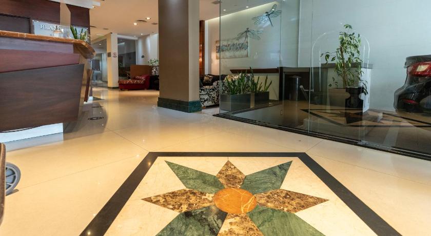 Howard Johnson Hotel Boutique Recoleta photo