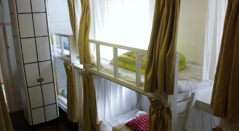 Okinawa Guest House Little Asia photo