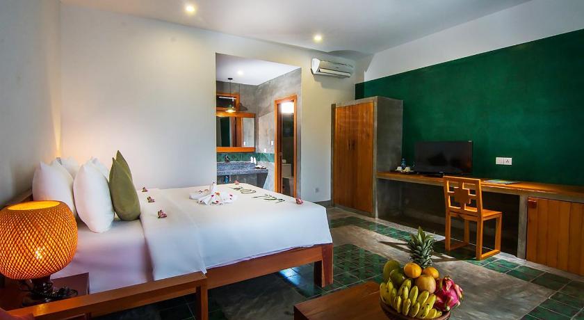Image of Deluxe Double Room with Balcony and Pool view 11