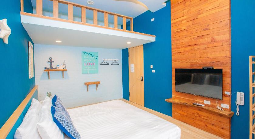 Image of Deluxe Double Room with Balcony and Sea View 0