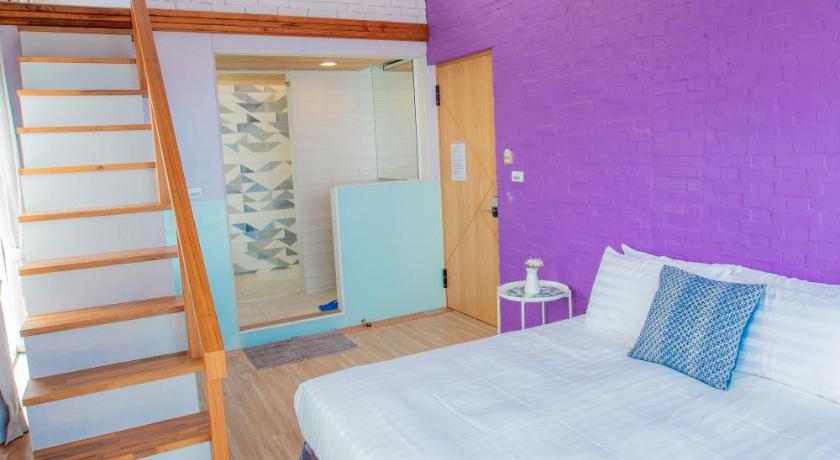 Image of Quadruple Room with Sea View 6