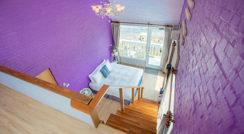 Image of Quadruple Room with Sea View 8