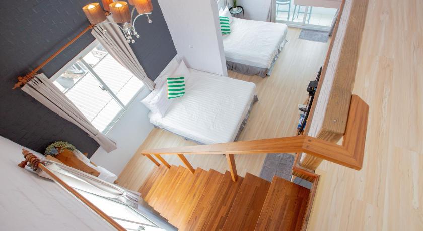 Image of Standard Family Room 4