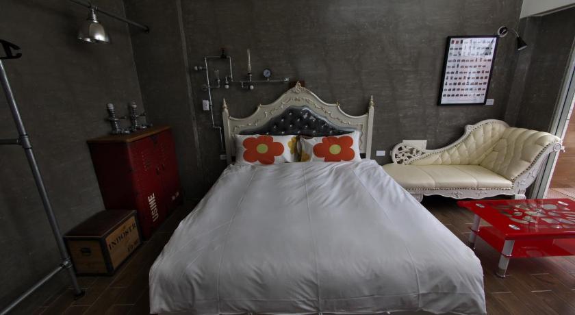 Image of Queen Room with Balcony - Travel Subsidy Program Only 1