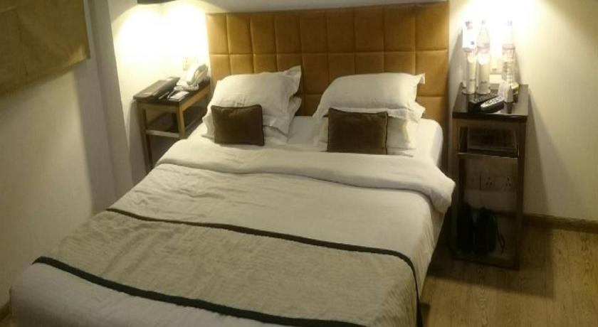Hotel Palace Heights photo