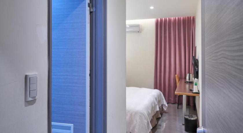 Image of Standard Double Room 4