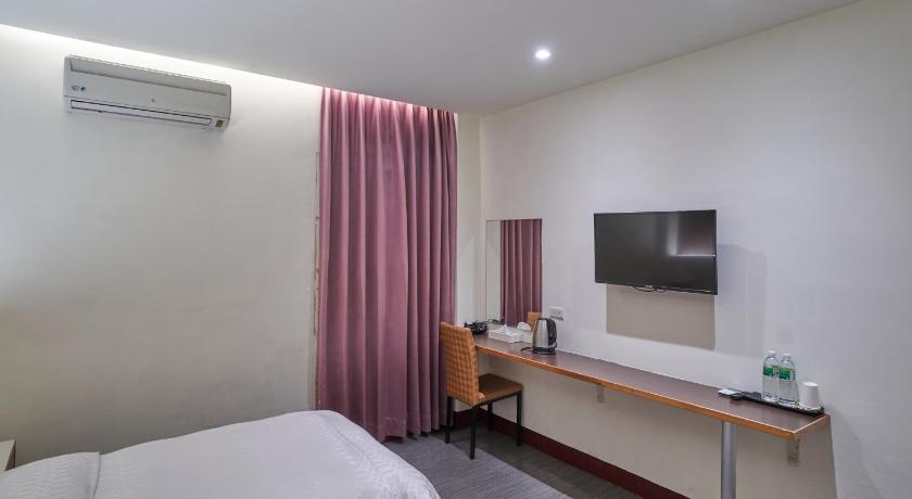 Image of Standard Twin Room 4