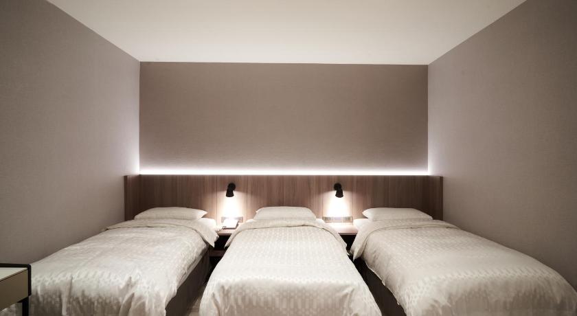 Image of Superior Triple Room 3