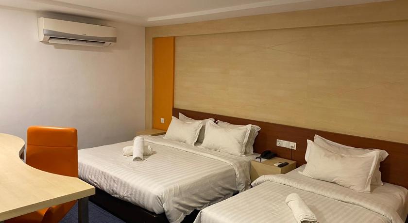 Image of Suite Triple Room 0