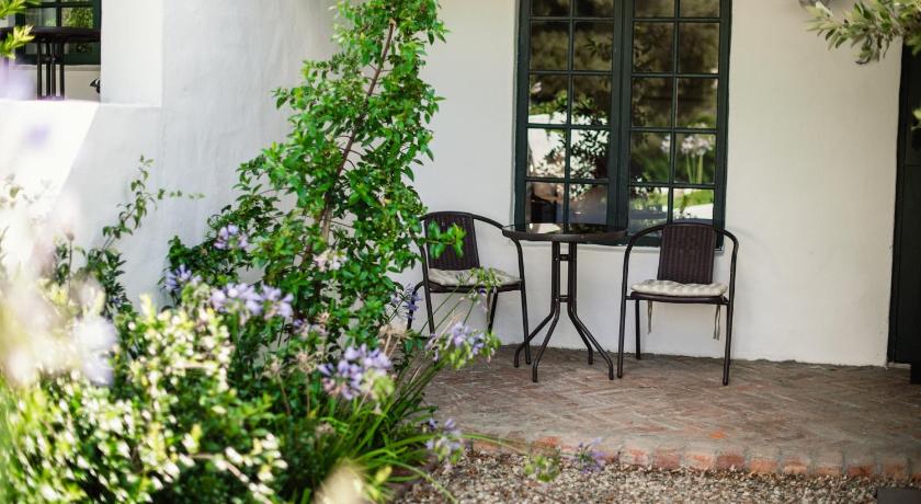 Stanford Valley Country Lodge photo