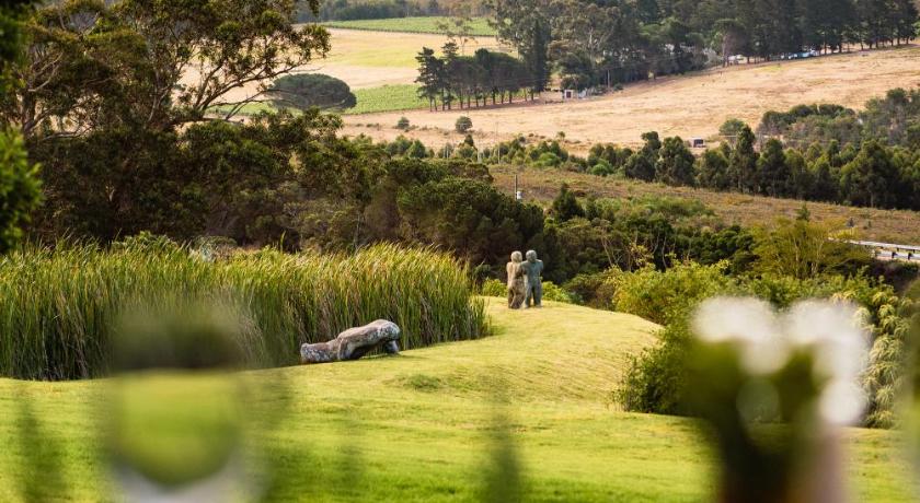 Stanford Valley Country Lodge photo
