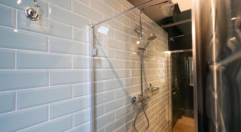 Image of Executive Double or Twin Room 12