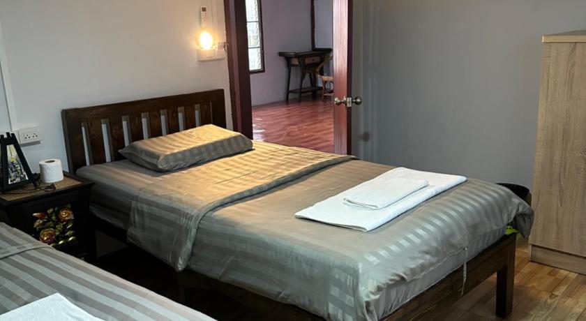 Wooden Hostel – Chiang Mai, IA