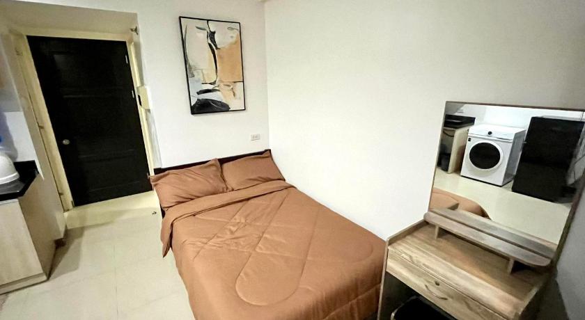 Image of One-Bedroom Apartment 8