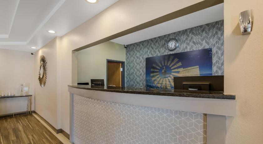 SureStay Plus Hotel by Best Western Topeka Northwest photo