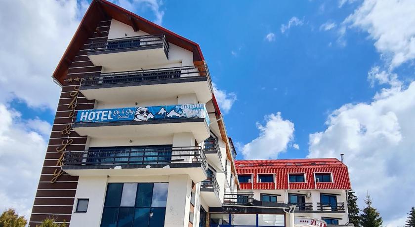 Hotel Ski&amp;Sky — Hotel in Predeal