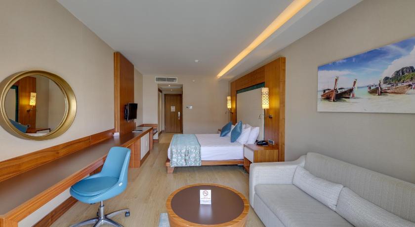 Ramada Hotel & Suites by Wyndham Kusadasi All Inclusive photo