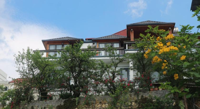 サパ May Nui Homestay 3つ星 ホテル 外観