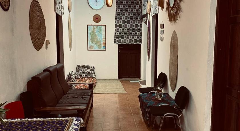 Sanaa Hostel photo