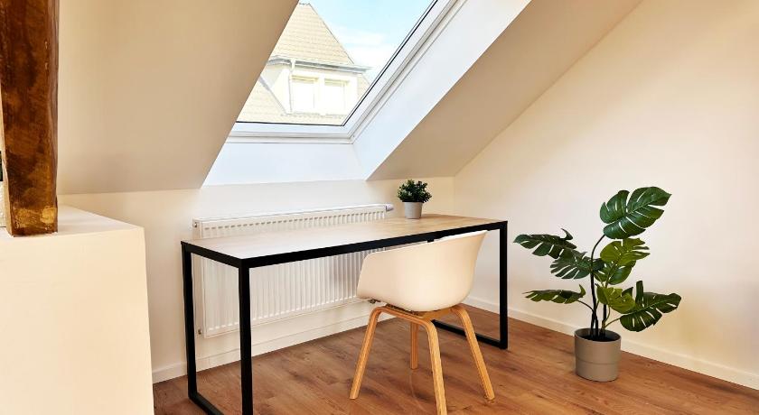 クレーフェルト Suite-Apartment zentral in Krefeld mit hohen Decken 4つ星 シングルルーム プール