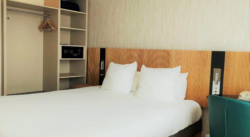 Image of CLASSIC ROOM, NON-SMOKING, WITH DOUBLE BED 4