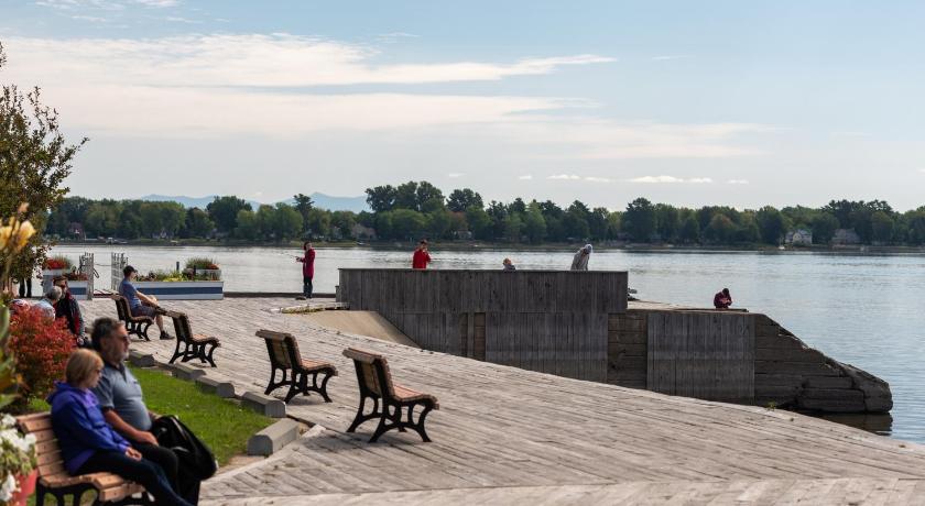 Complexe La cache du Lac Champlain photo