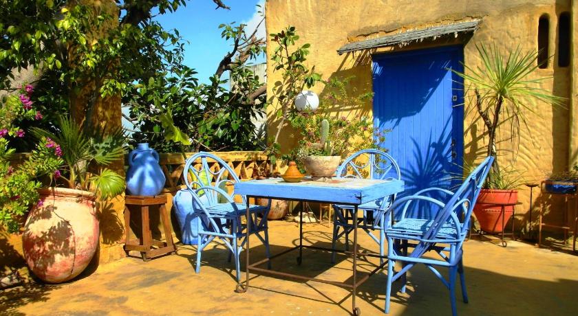 Patio De La Luna photo