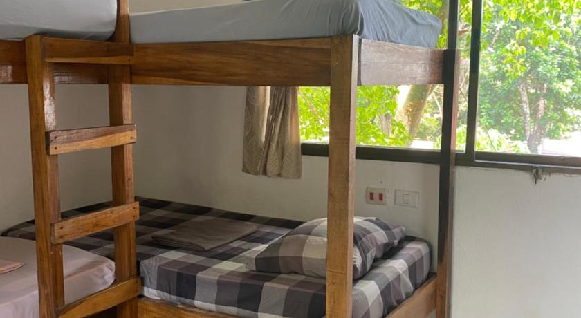 Image of Quadruple Room with Private Bathroom 2