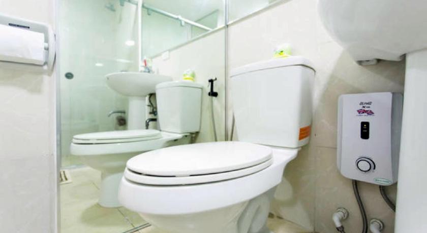 Image of Deluxe Studio with 1 Queen Bed - Non-Smoking 13