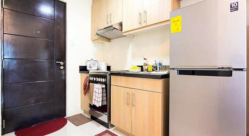 Image of Deluxe Studio with 1 Queen Bed - Non-Smoking 1