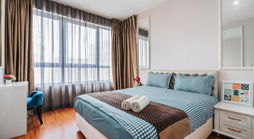HostaHome Suites at I-City, Central Mall photo