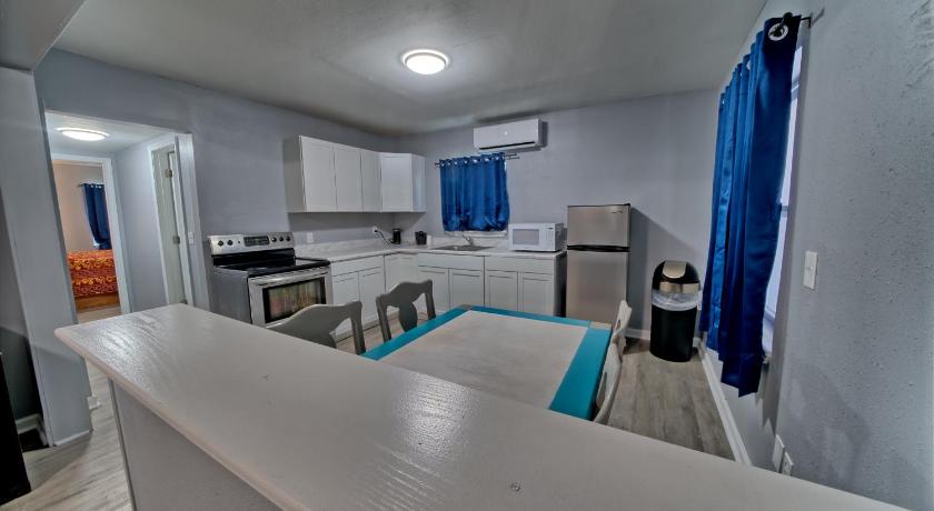 Image of One-Bedroom Apartment with Pool View 10