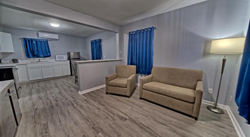Image of One-Bedroom Apartment with Pool View 5
