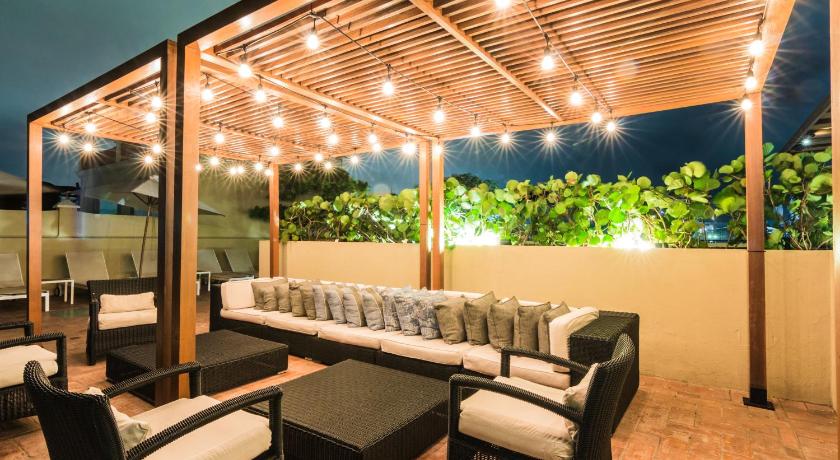 Bastion Luxury Hotel photo