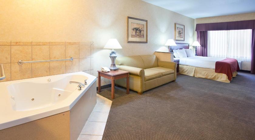 Holiday Inn Express Hotel & Suites Barstow