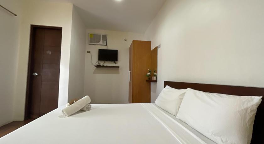 Image of Couple Room 8