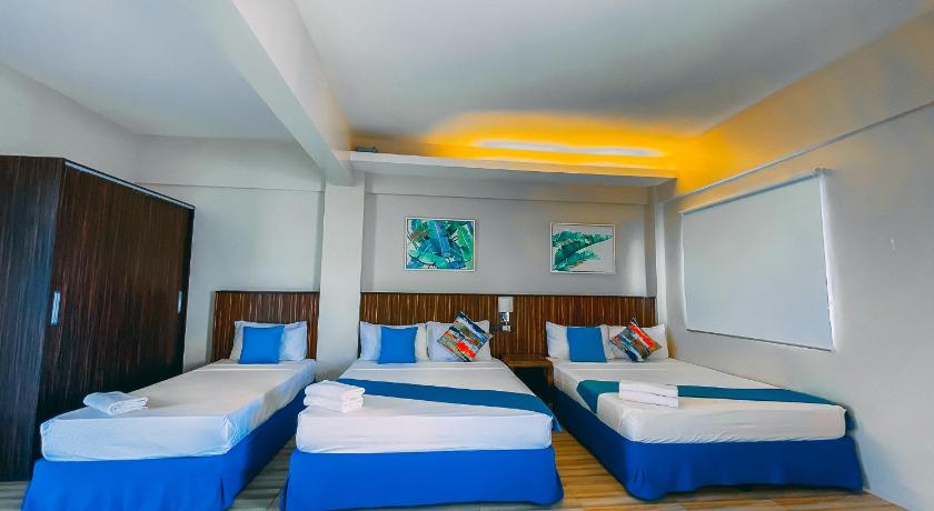 Image of Deluxe Family Room 4