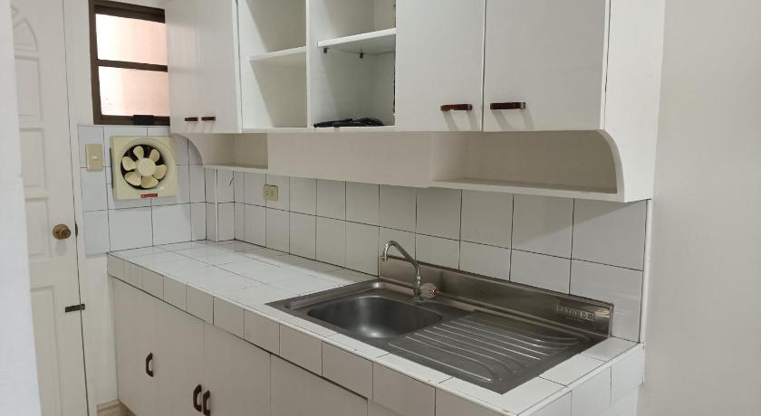 Golden Belle Apartelle & Suites - image 15