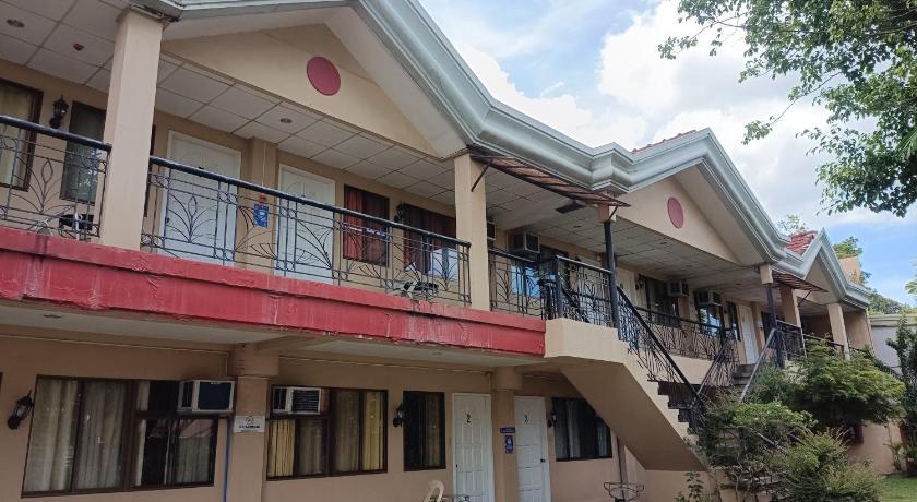 Golden Belle Apartelle & Suites - image 11