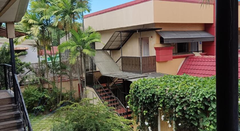 Golden Belle Apartelle & Suites - image 9