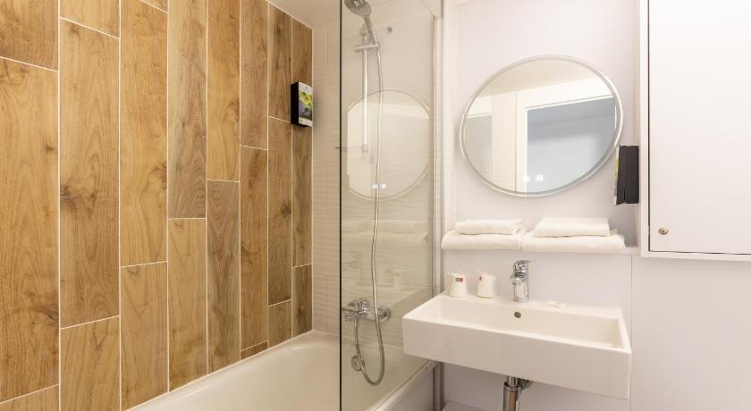 Sure Hotel by Best Western Plaisir photo