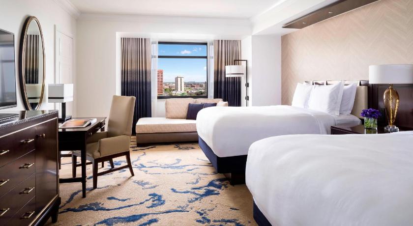 Guestroom, The Ritz-Carlton, Denver in Denver (CO)