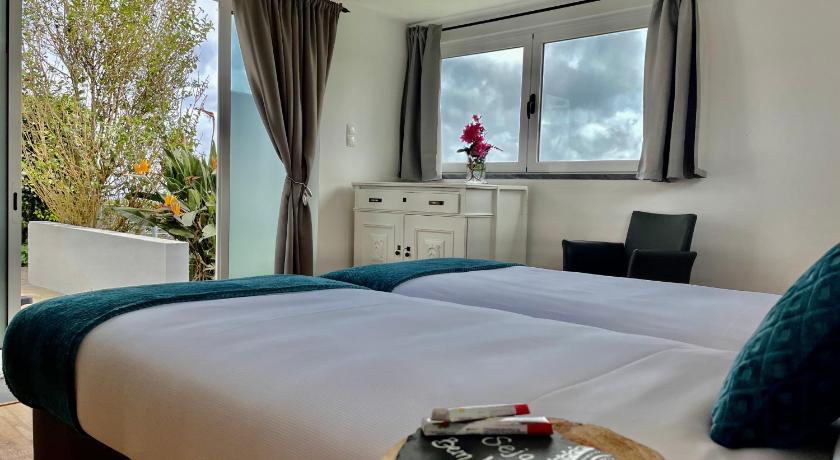 セドロス Patio 4つ星 ホテル 外観