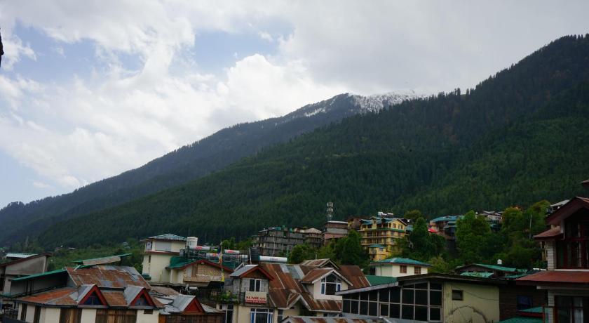 Hotel Magnolia Mallroad Manali photo