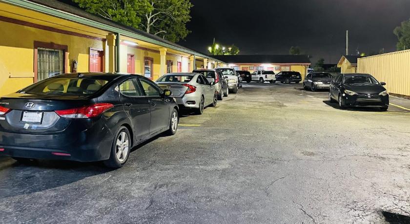 Royal Palms Motel photo