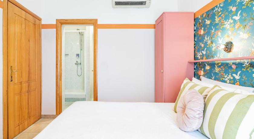 Szoba kétszemélyes vagy 2 külön ággyal és erkéllyel (Double or Twin Room with Balcony) fotója 8