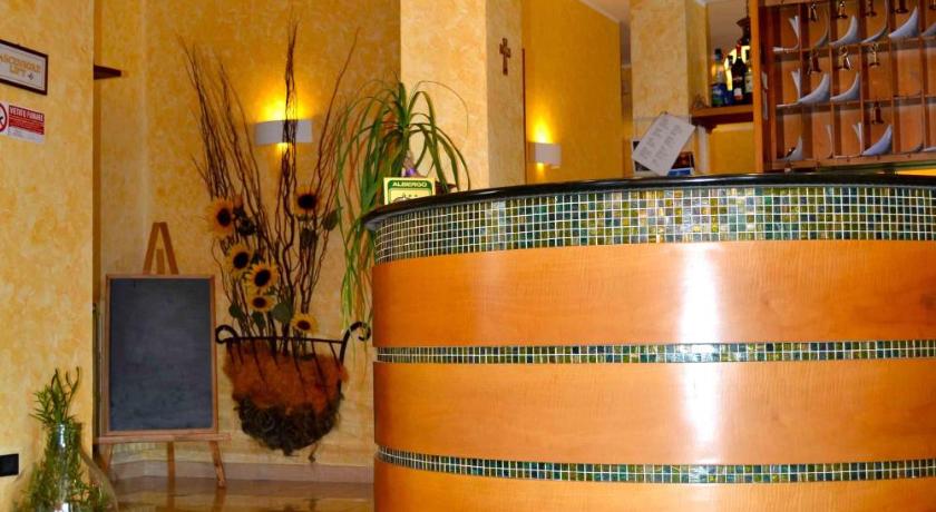 Hotel 2000 photo