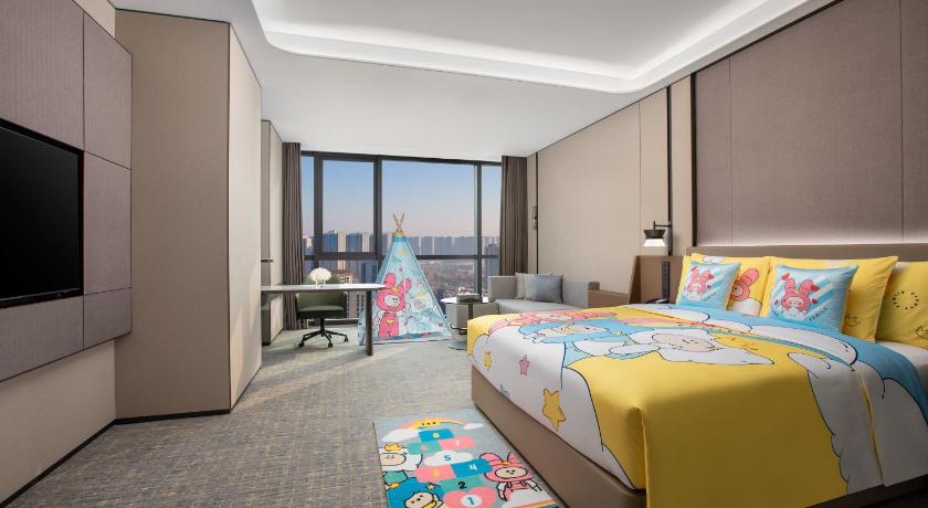Image of Premium Room with One King and One Queen Bed - Kids Theme 1