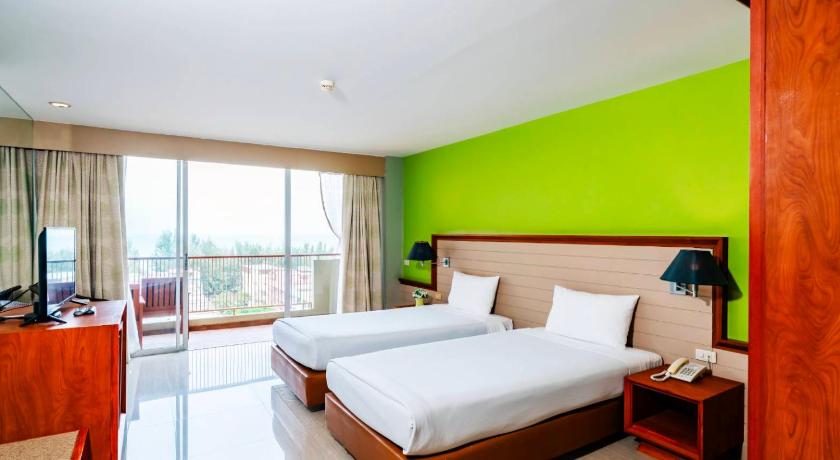 Image of Deluxe Twin 0